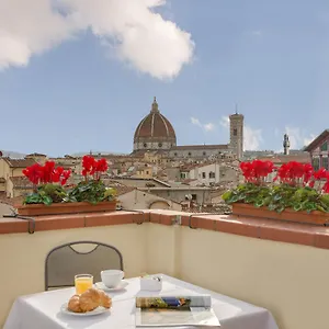 https://locanda-dei-guelfi.it-tuscanyhotel.com