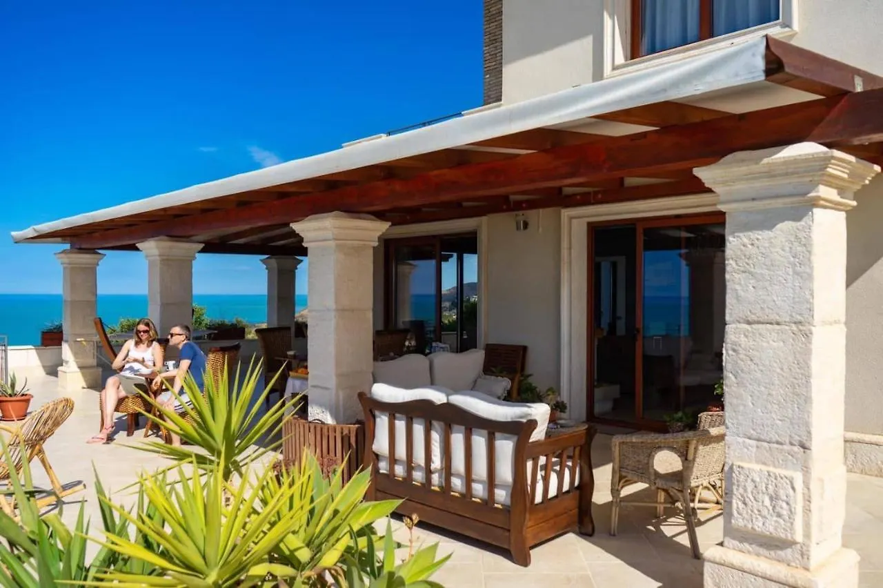 B&B Terrazze Chiaramontane Marina di Palma 0*,  Italien